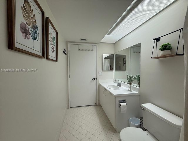 1400 SW 137th Avenue 411F, Pembroke Pines, FL 33027