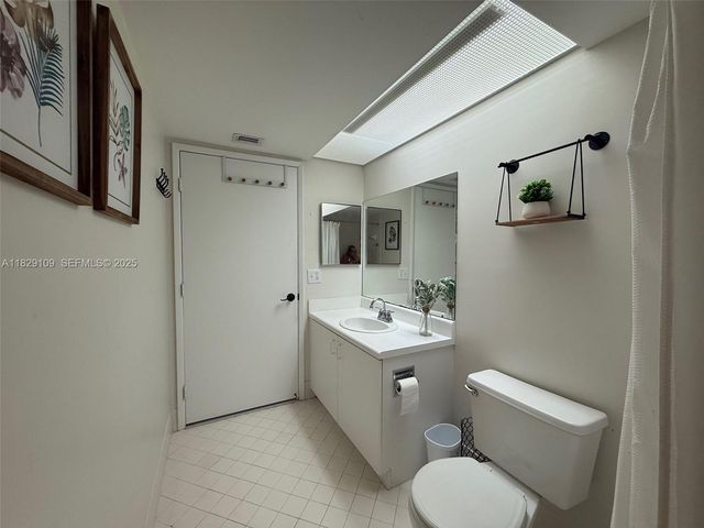 1400 SW 137th Avenue 411F, Pembroke Pines, FL 33027