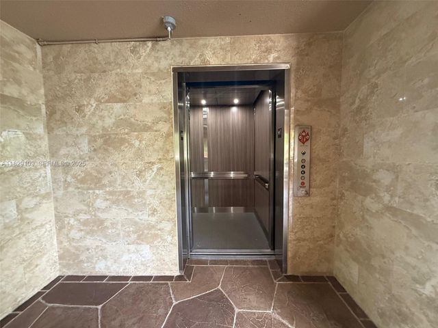 1400 SW 137th Avenue 411F, Pembroke Pines, FL 33027