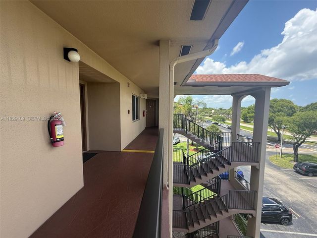 1400 SW 137th Avenue 411F, Pembroke Pines, FL 33027