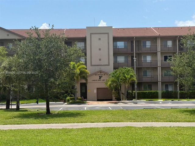 1400 SW 137th Avenue 411F, Pembroke Pines, FL 33027