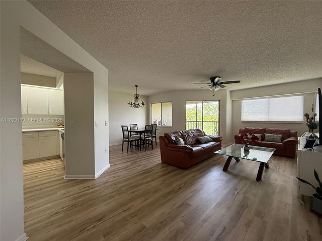 1400 SW 137th Avenue 411F, Pembroke Pines, FL 33027