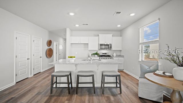 976 Sanctum St, Ridgeland, SC 29936