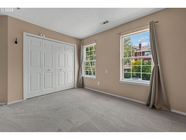 6022 Ne BIRCH St, Hillsboro, OR 97124