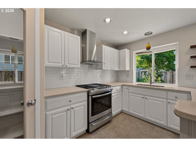 6022 Ne BIRCH St, Hillsboro, OR 97124