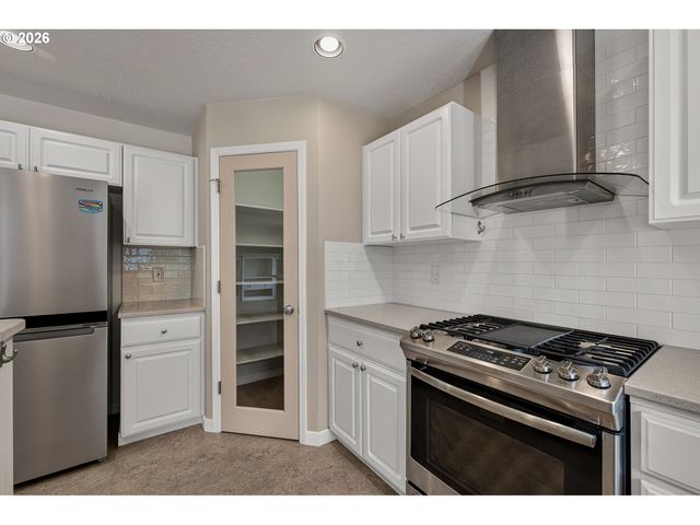 6022 Ne BIRCH St, Hillsboro, OR 97124