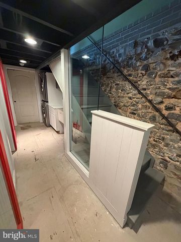 2346 SIDNEY AVE, Baltimore, MD 21230