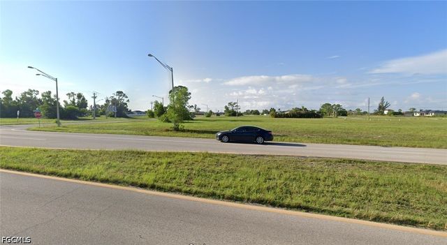 1604 Diplomat PKWY W, Cape Coral, FL 33993