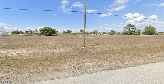 1604 Diplomat PKWY W, Cape Coral, FL 33993