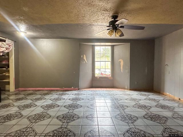 1013 Austin Street, Jacksonville, TX 75766