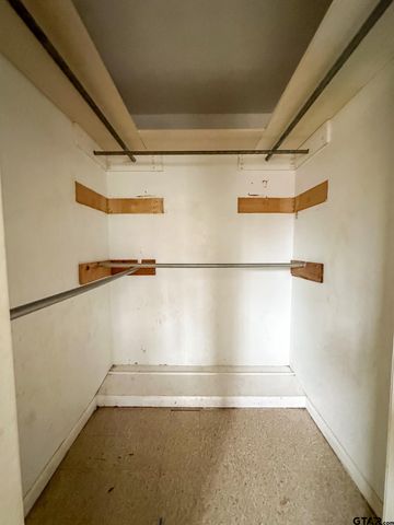 1013 Austin Street, Jacksonville, TX 75766