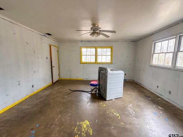 1013 Austin Street, Jacksonville, TX 75766