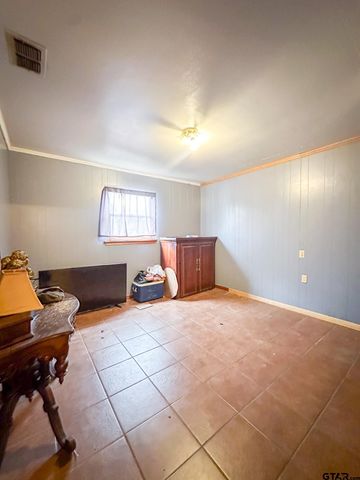 1013 Austin Street, Jacksonville, TX 75766