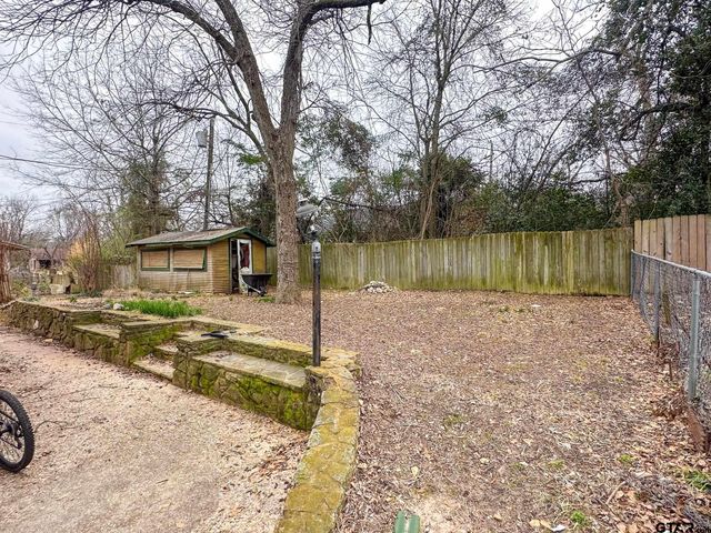 1013 Austin Street, Jacksonville, TX 75766