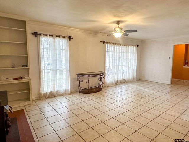 1013 Austin Street, Jacksonville, TX 75766