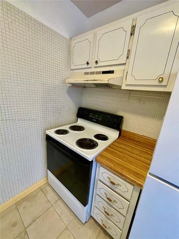 2081 NE 56th Street 101, Fort Lauderdale, FL 33308