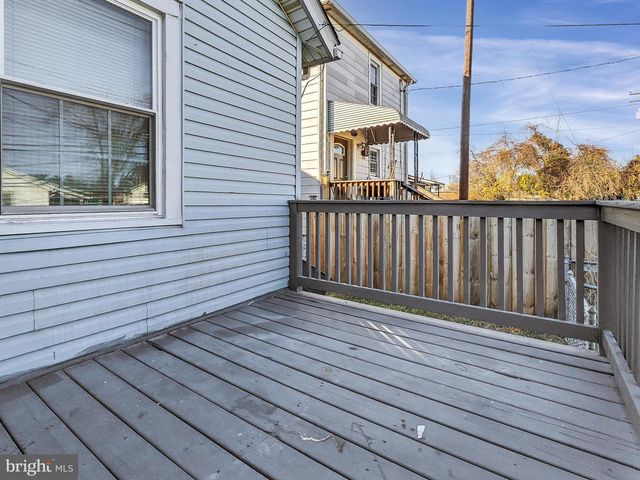 211 MAIN ST, Dundalk, MD 21222