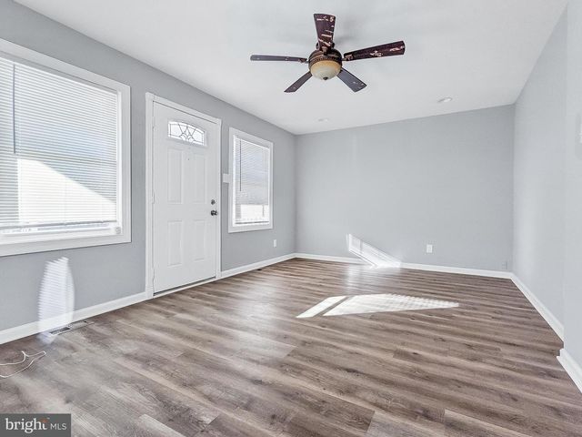 211 MAIN ST, Dundalk, MD 21222