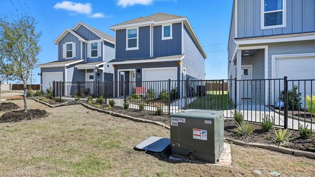 406 Tall Cedar Way, Princeton, TX 75407