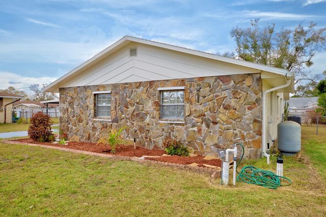 1718 Theon Street, Sebring, FL 33870