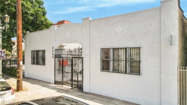 4334 S Main Street, Los Angeles, CA 90037