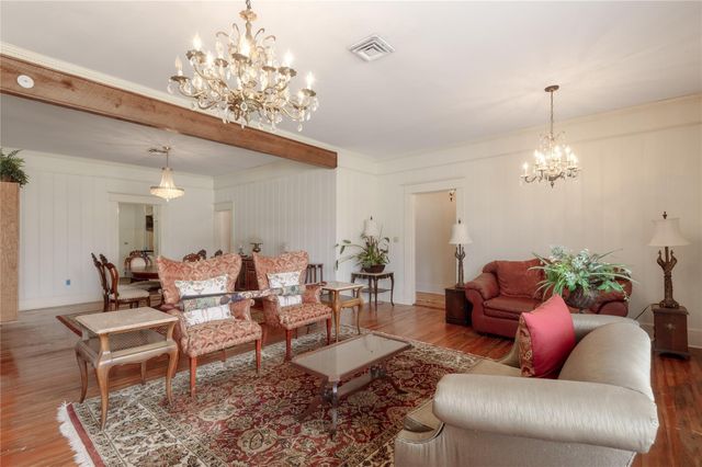 100 W Caroline Street, Trinity, TX 75862