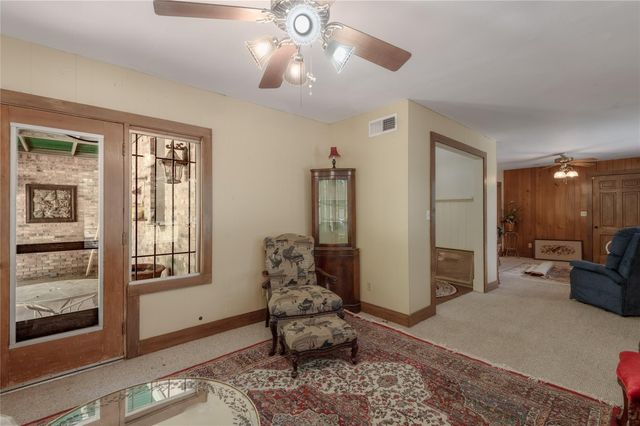 100 W Caroline Street, Trinity, TX 75862