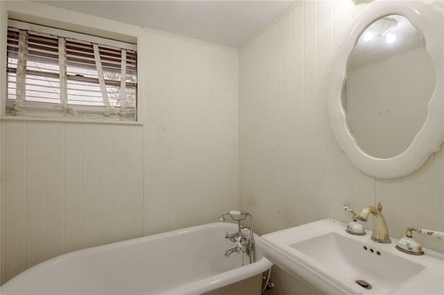 100 W Caroline Street, Trinity, TX 75862
