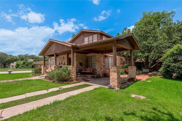 100 W Caroline Street, Trinity, TX 75862