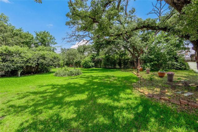 100 W Caroline Street, Trinity, TX 75862