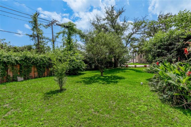 100 W Caroline Street, Trinity, TX 75862