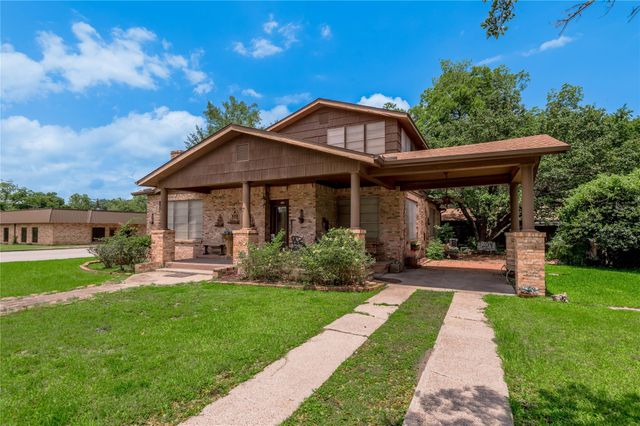 100 W Caroline Street, Trinity, TX 75862