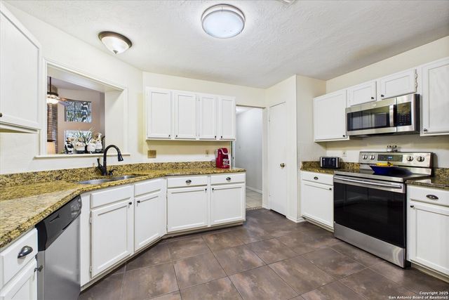 14026 Fairway Oaks, San Antonio, TX 78217