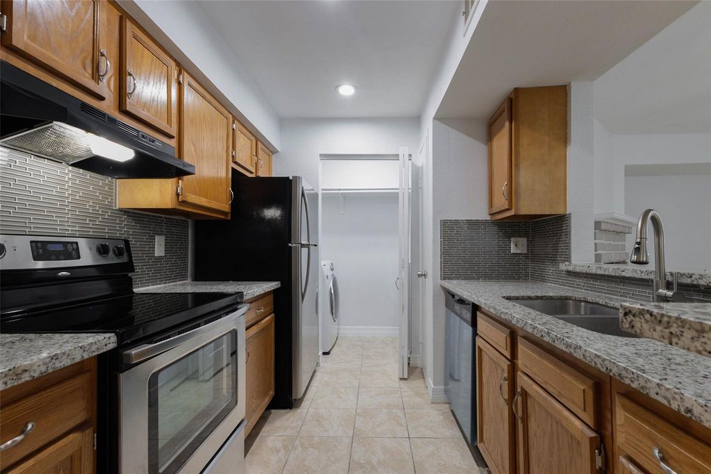 2800 Jeanetta Street 2207, Houston, TX 77063