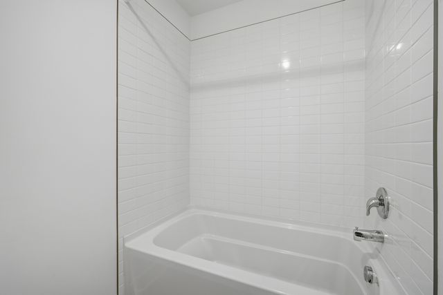 4 Crystal Downs Drive, Hawthorn Woods, IL 60047