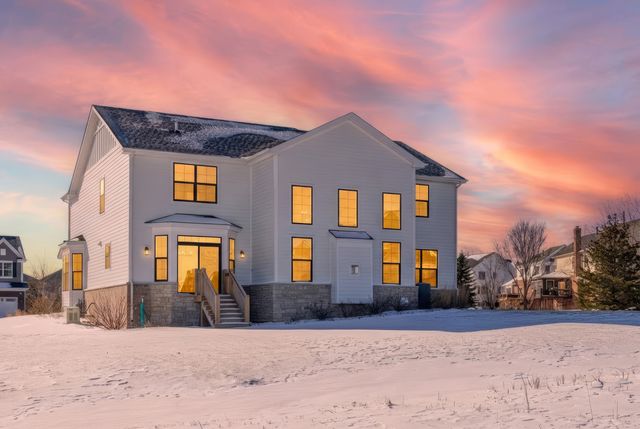 4 Crystal Downs Drive, Hawthorn Woods, IL 60047