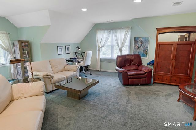 9 Taylor Ridge Road, Clinton, CT 06413