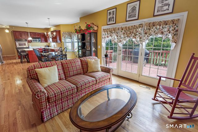 9 Taylor Ridge Road, Clinton, CT 06413