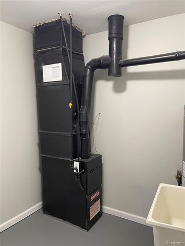 710 Melrose Street, Pontiac, MI 48340