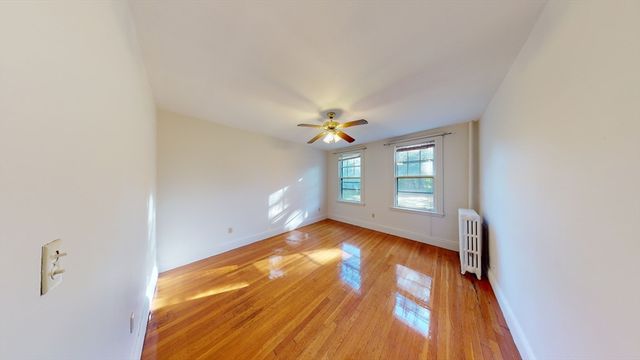 32 Sidlaw 7, Boston, MA 02135