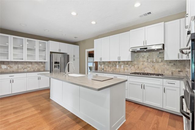 9 Huntsmans Horn Circle, The Woodlands, TX 77380