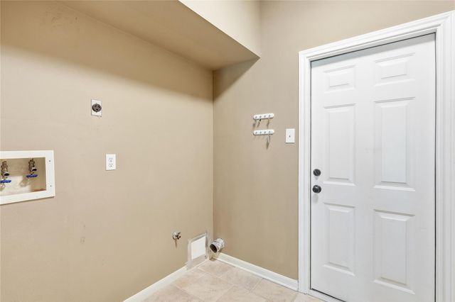 9 Huntsmans Horn Circle, The Woodlands, TX 77380