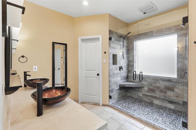 9 Huntsmans Horn Circle, The Woodlands, TX 77380
