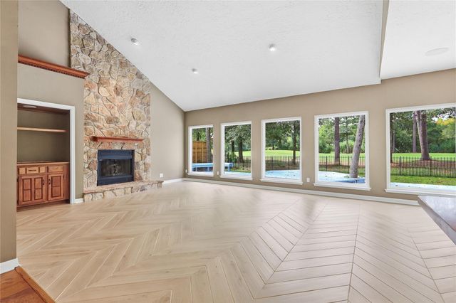 9 Huntsmans Horn Circle, The Woodlands, TX 77380
