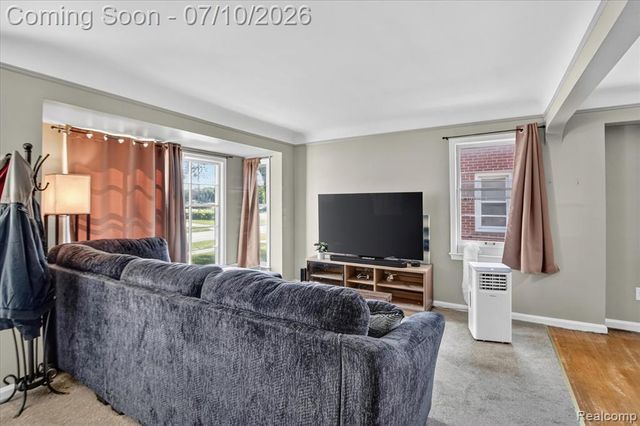 17125 Lennane, Redford, MI 48240