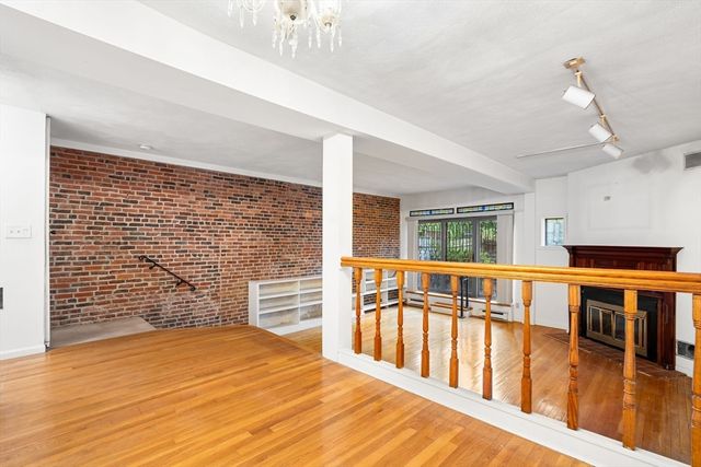 232 W Newton Street B, Boston, MA 02116