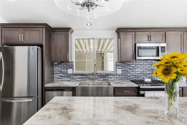 4901 Green River 288, Corona, CA 92880