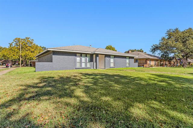 325 Kimberly Drive, Mesquite, TX 75149