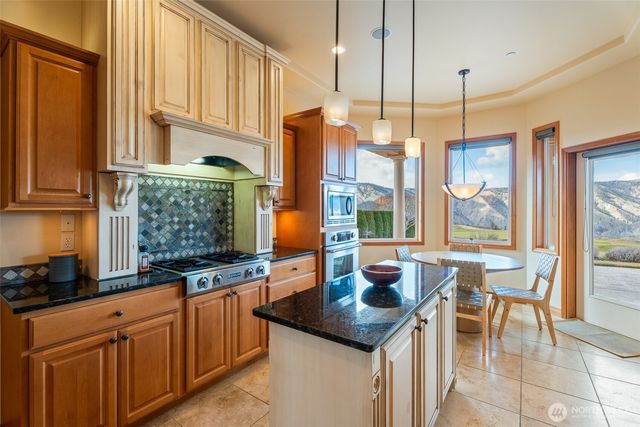 502 Desert Canyon Boulevard, Orondo, WA 98843