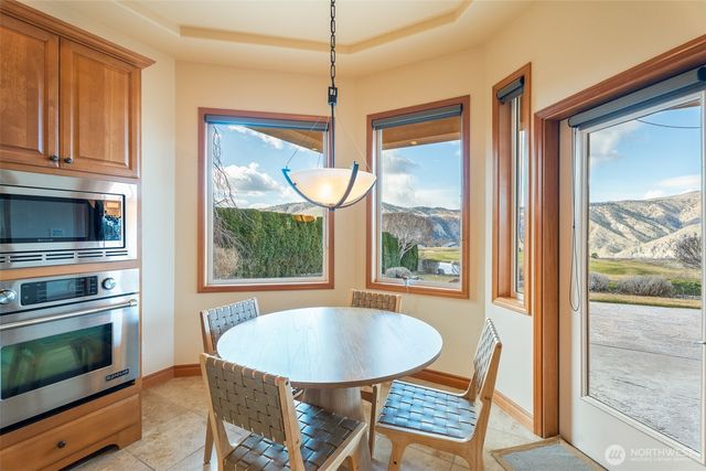 502 Desert Canyon Boulevard, Orondo, WA 98843